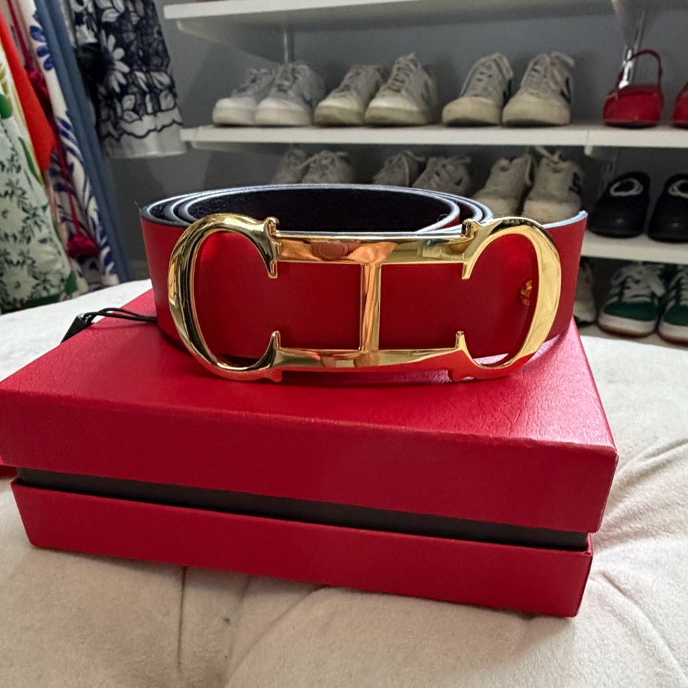 Carolina Herrera reversible belt and buckle. Blue on one side, red on other! 85